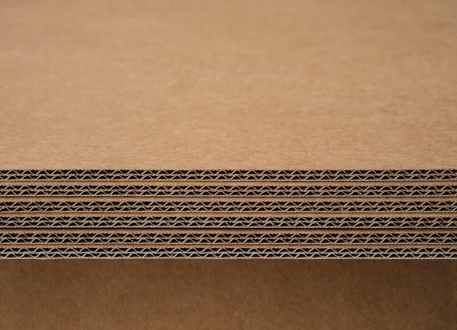 ColomPac Doppelwelliger Blitzbodenkarton mit Z-Faltung und vollberlapp. Deckel 401x161x145mm SK-Verschluss & Aufreifaden