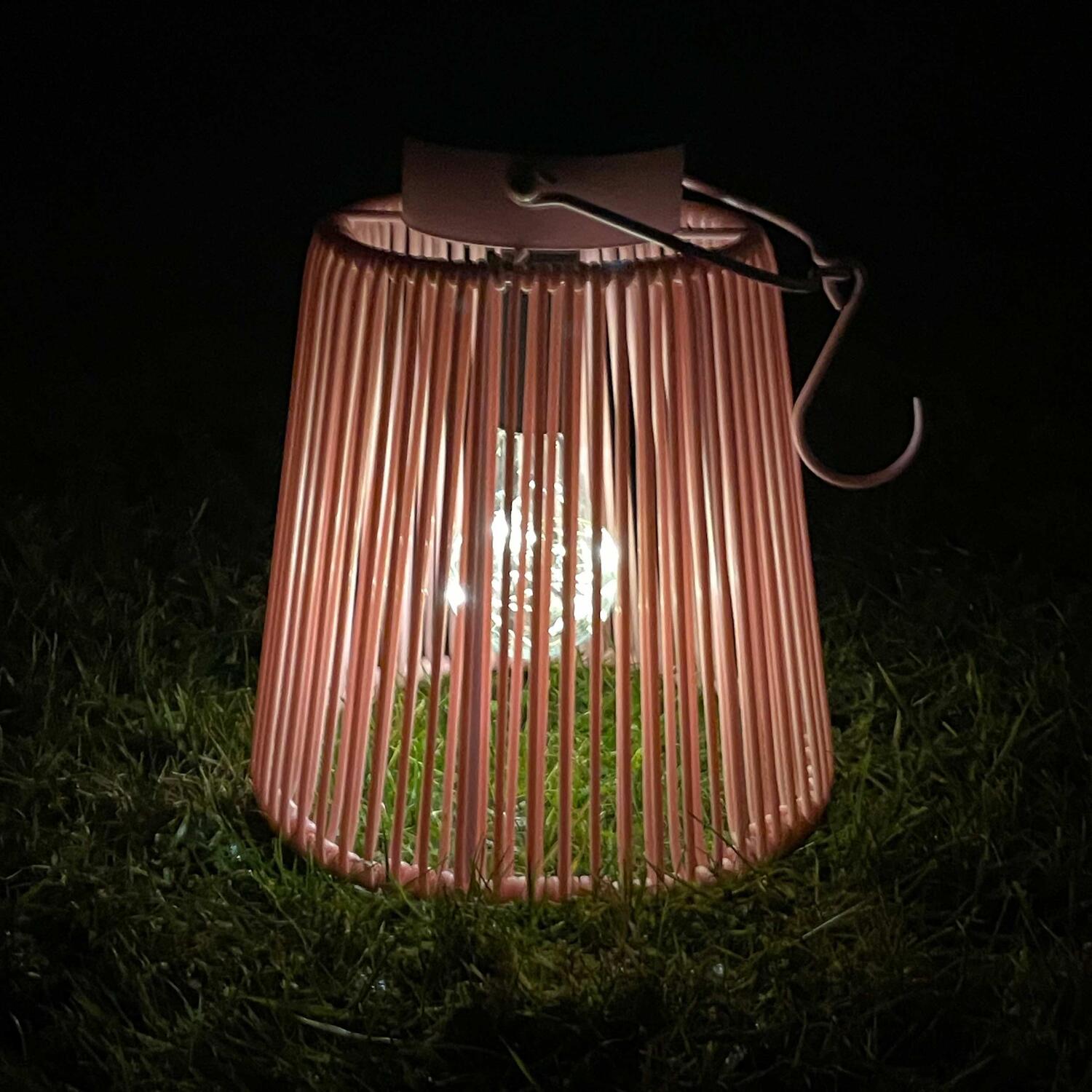Solarlaterne Gartenlaterne Outdoor aus Metall LED pastellrosa, 22cm